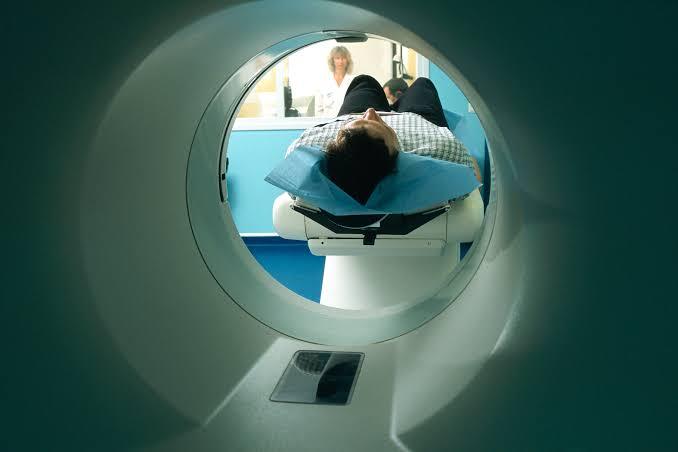 1.5T magnētiskās rezonanses iekārta augstas izšķirtspējas MRI izmeklējumiem Rīgas 1. slimnīcā.